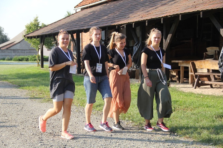 Zabawa. Rozpoczęcie Miasteczka Modlitewnego 2021