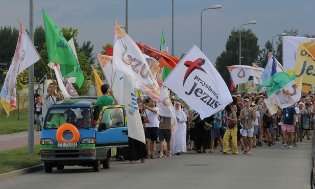 Towarzyszą w wędrówce wiary i niewiary