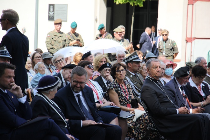 "Twarze, które mają iskrę w oczach" 