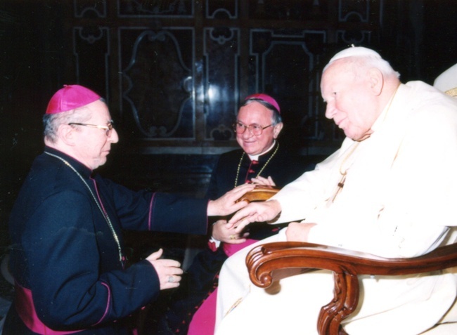 Śp. bp Stefan Siczek (1937-2012)