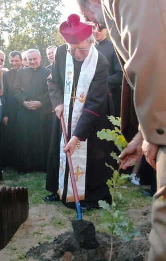 Śp. bp Stefan Siczek (1937-2012)