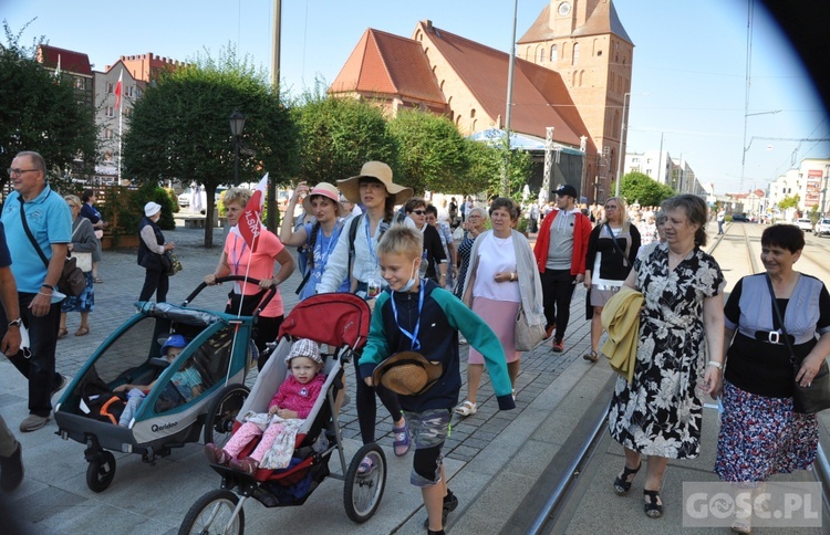 Wyruszyła 39. Piesza Pielgrzymka z Gorzowa Wlkp. na Jasną Górę 