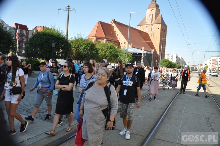 Wyruszyła 39. Piesza Pielgrzymka z Gorzowa Wlkp. na Jasną Górę 