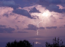 Śląskie. Meteorolodzy ostrzegają przed burzami z gradem