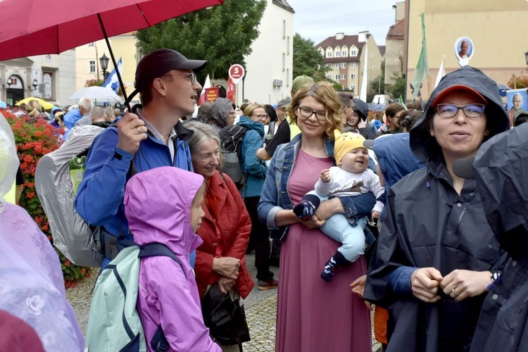 XVIII PPDŚ na Jasną Górę - wspólny start ze Świdnicy