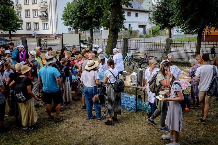 Kolejny dzień pielgrzymowania