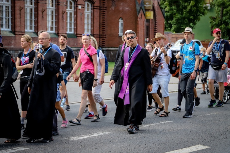 Kolejny dzień pielgrzymowania