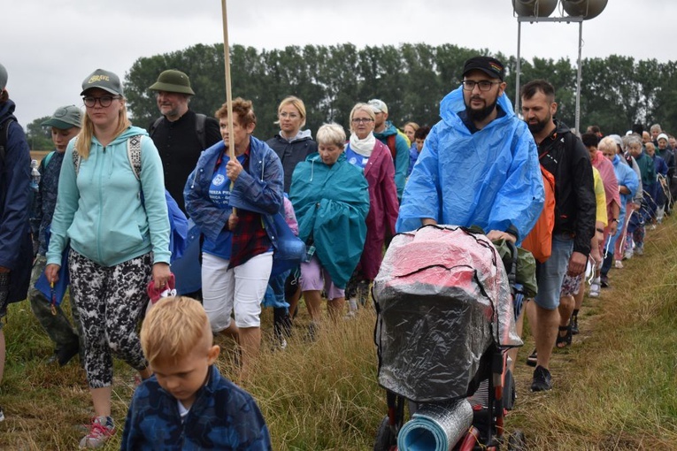 XVIII PPDŚ na Jasną Górę - ze Świdnicy do Ratajna