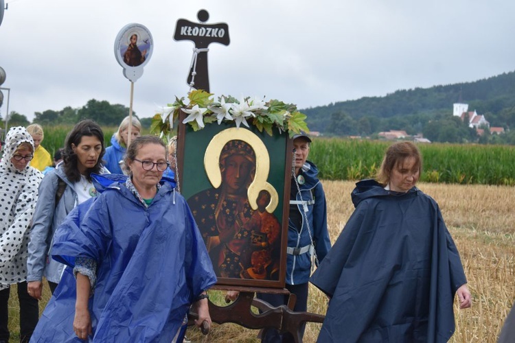 XVIII PPDŚ na Jasną Górę - ze Świdnicy do Ratajna