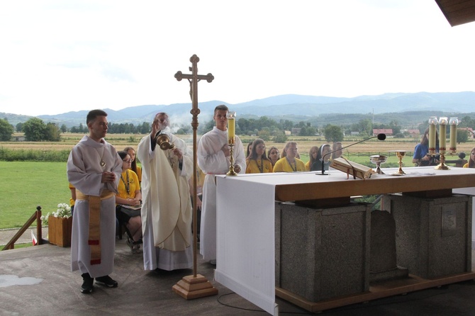 Stary Sącz. Obóz stypendystów Fundacji "Dzieło Nowego Tysiąclecia"