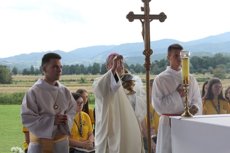 Stary Sącz. Obóz stypendystów Fundacji "Dzieło Nowego Tysiąclecia"