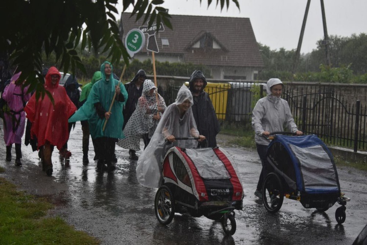 XVIII PPDŚ na Jasną Górę - dzień 2 - Ratajno-Jegłowa