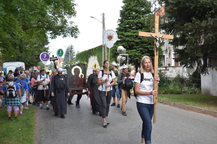 XVIII PPDŚ na Jasną Górę - dzień 2 - Ratajno-Jegłowa