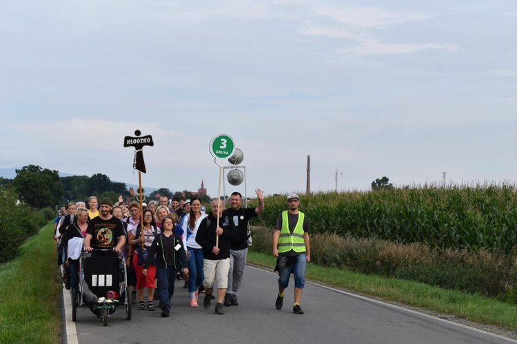 XVIII PPDŚ na Jasną Górę - dzień 2 - Ratajno-Jegłowa