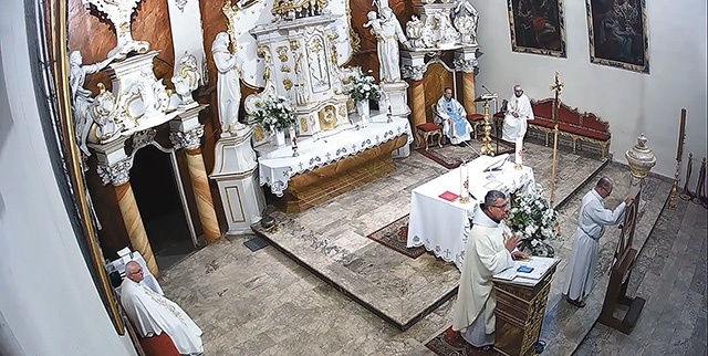 Homilię wygłosił O. Bogdan Koczor OFM. W prezbiterium wystawiono obraz libańskiego świętego.