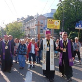 Pątników odprowadzali lubelscy biskupi.