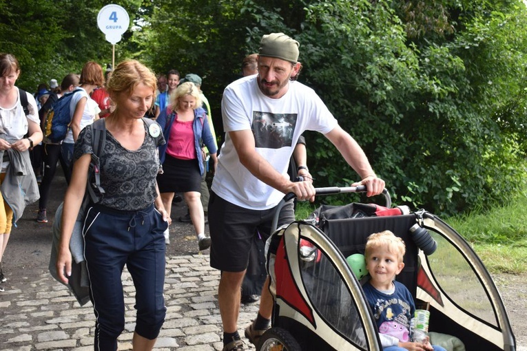 XVIII PPDŚ na Jasną Górę - dzień 4 - Gracze-Popielów