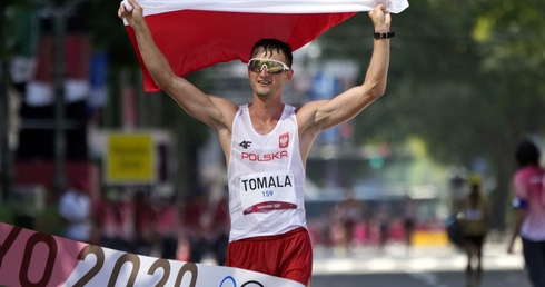 Wspaniałe wieści z Tokio! Dawid Tomala zdobył złoty medal w chodzie na 50 km