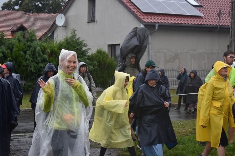 XVIII PPDŚ na Jasną Górę- dzień 5 - Popielów-Laskowice