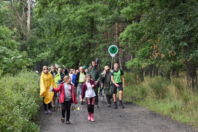 XVIII PPDŚ na Jasną Górę- dzień 5 - Popielów-Laskowice