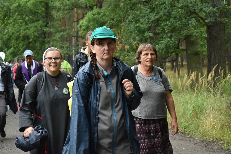 XVIII PPDŚ na Jasną Górę- dzień 5 - Popielów-Laskowice