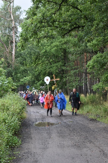 XVIII PPDŚ na Jasną Górę- dzień 5 - Popielów-Laskowice