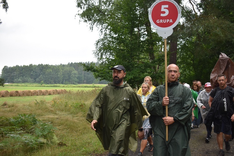 XVIII PPDŚ na Jasną Górę- dzień 5 - Popielów-Laskowice
