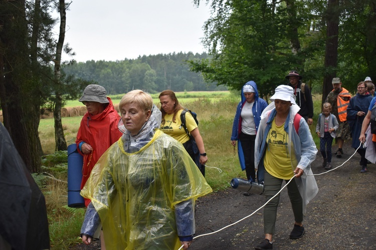 XVIII PPDŚ na Jasną Górę- dzień 5 - Popielów-Laskowice