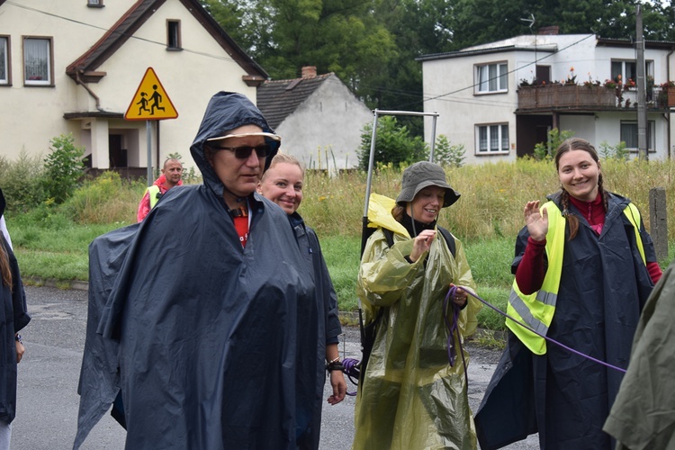 XVIII PPDŚ na Jasną Górę- dzień 5 - Popielów-Laskowice