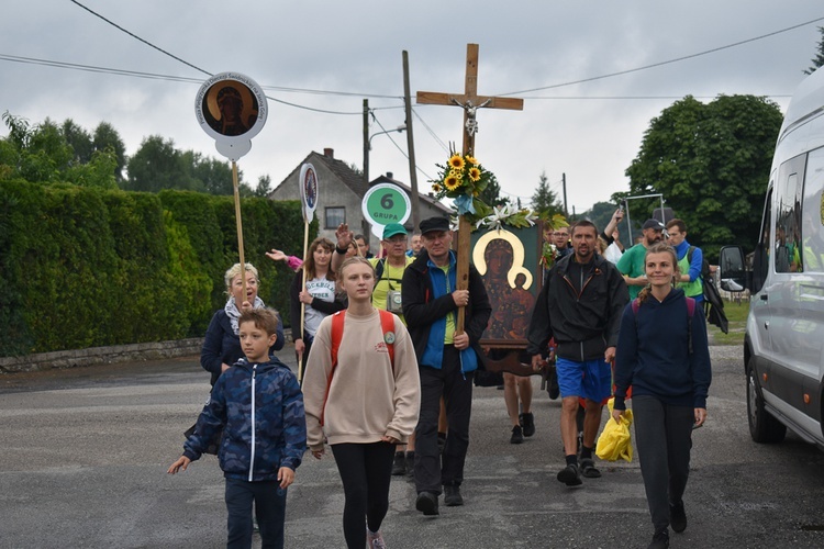 XVIII PPDŚ na Jasną Górę- dzień 5 - Popielów-Laskowice