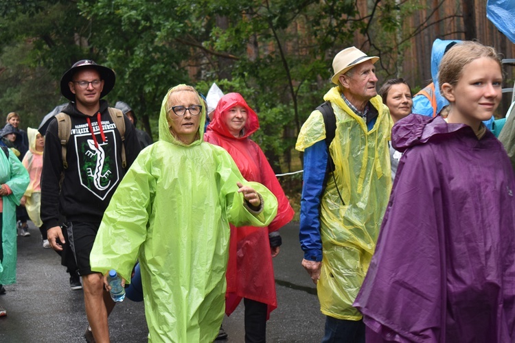 XVIII PPDŚ na Jasną Górę- dzień 5 - Popielów-Laskowice