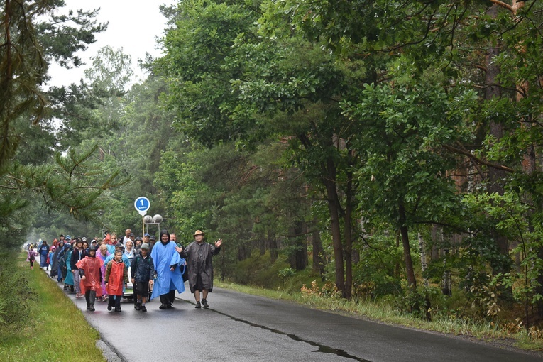 XVIII PPDŚ na Jasną Górę- dzień 5 - Popielów-Laskowice