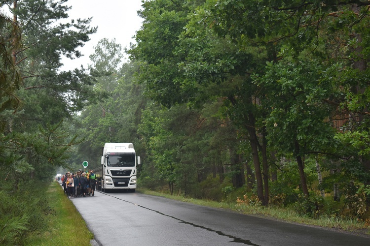 XVIII PPDŚ na Jasną Górę- dzień 5 - Popielów-Laskowice