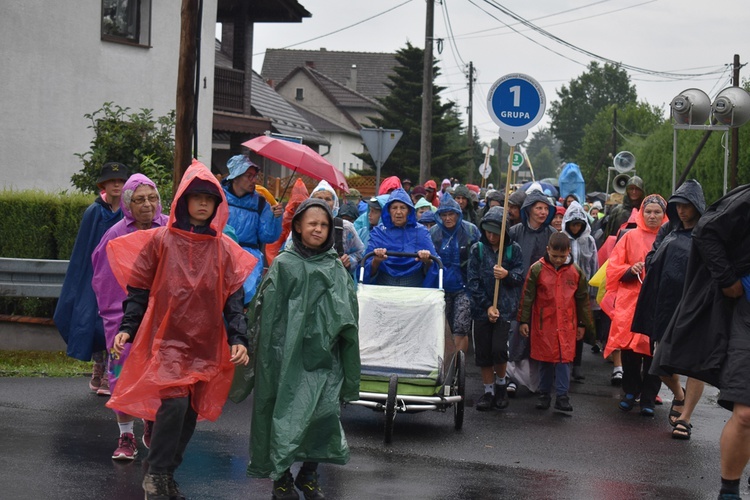 XVIII PPDŚ na Jasną Górę- dzień 5 - Popielów-Laskowice