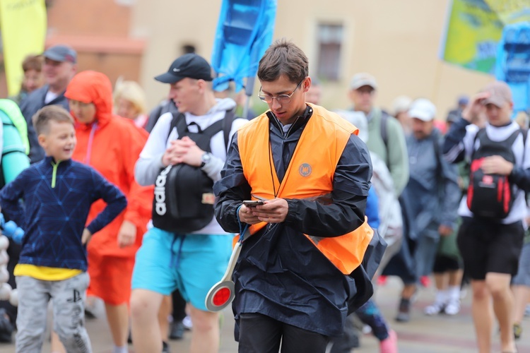 Wyjście 41. Pieszej Pielgrzymki Krakowskiej z Wawelu na Jasną Górę