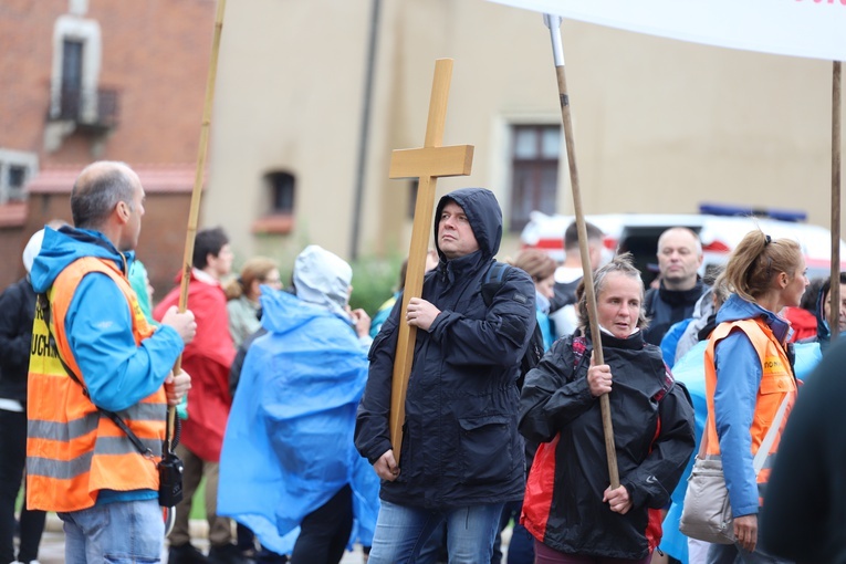 Wyjście 41. Pieszej Pielgrzymki Krakowskiej z Wawelu na Jasną Górę