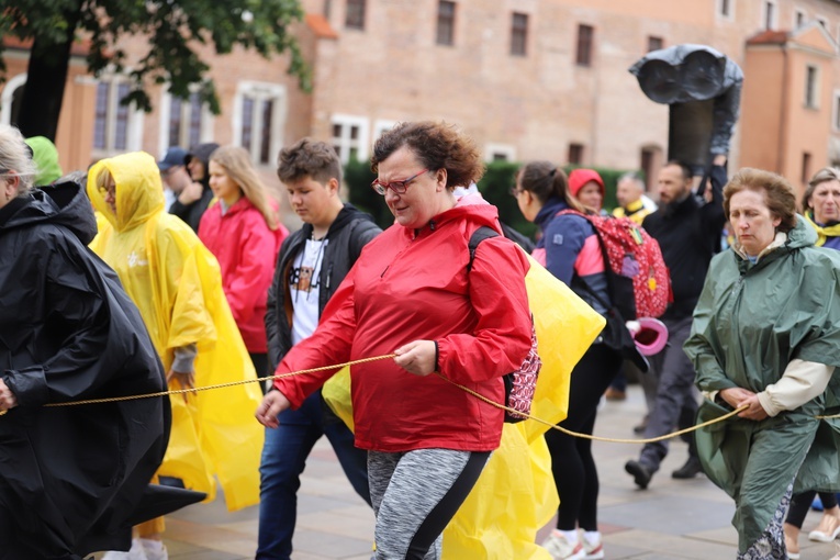Wyjście 41. Pieszej Pielgrzymki Krakowskiej z Wawelu na Jasną Górę