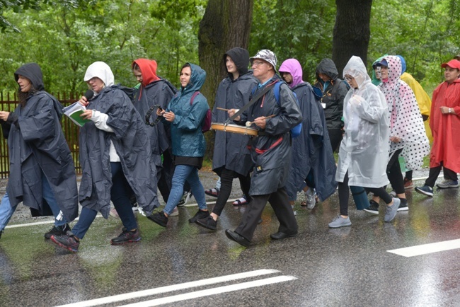 Wyjście pielgrzymki z Radomia na Jasną Górę