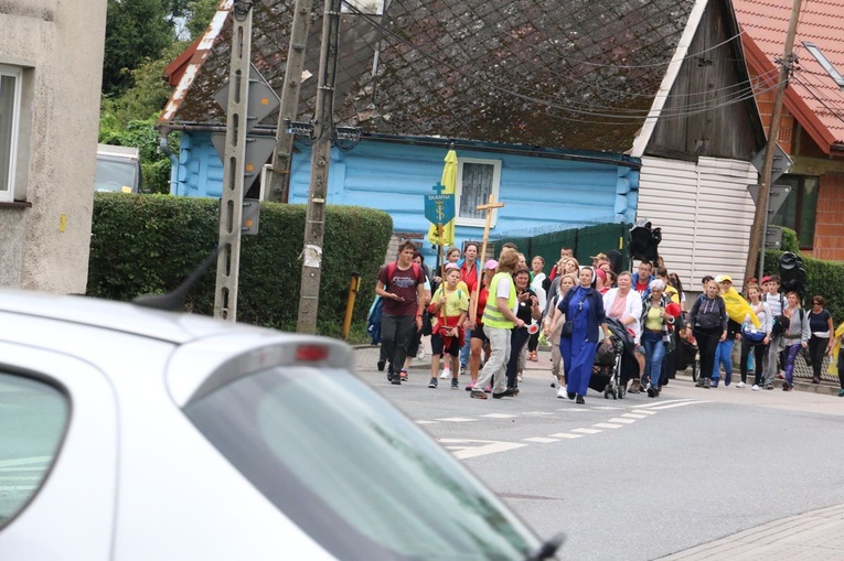 Pielgrzymi ze Skawiny w Liszkach 2021