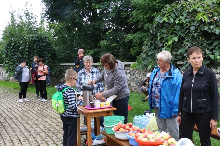 Pielgrzymi ze Skawiny w Liszkach 2021