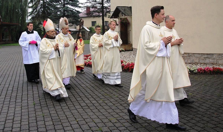 30. Piesza Pielgrzymka Diecezji Bielsko-Żywieckiej na Jasną Górę - Msza św. w Hałcnowie