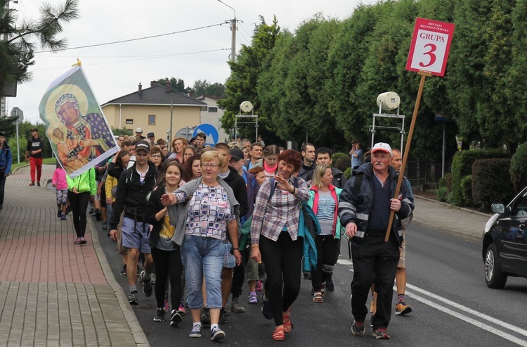 Grupa 3 z ks. Marcinem Pomperem - z Bielska-Białej na Jasną Górę 2021 