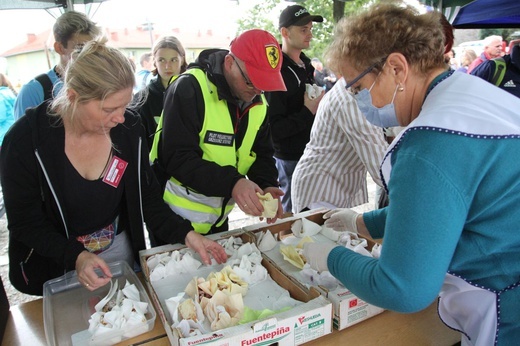 Gościna pielgrzymów w Wilamowicach - po drodze z Hałcnowa i Pisarzowic - 2021