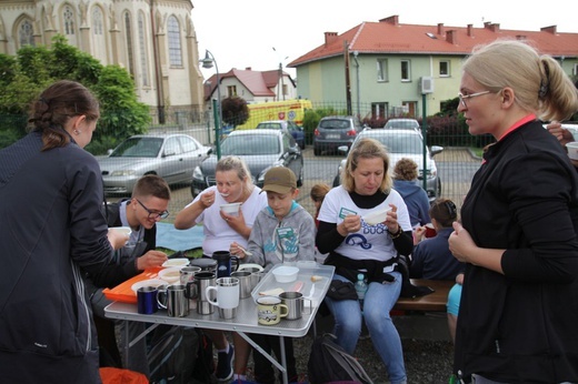 Gościna pielgrzymów w Wilamowicach - po drodze z Hałcnowa i Pisarzowic - 2021