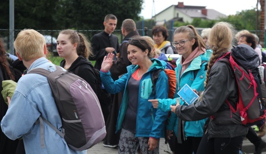 Postój pielgrzymów jasnogórskich z Hałcnowa w Bielanach - 2021