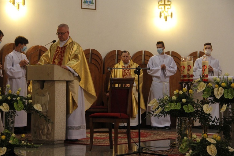 Koszyce Wielkie. Rozpoczęcie dziękczynienia za 40 lat istnienia parafii