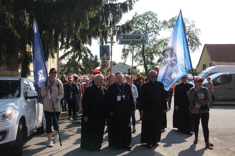 Rzeszowska pielgrzymka w Szczucinie