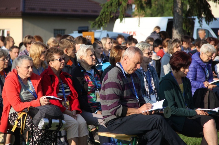 Rzeszowska pielgrzymka w Szczucinie