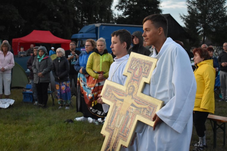 XVIII PPDŚ na Jasną Górę - dzień 6 - Laskowice-Łomnica