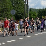 Pielgrzymi ze Skarżyska-Kamiennej w drodze na Jasną Górę